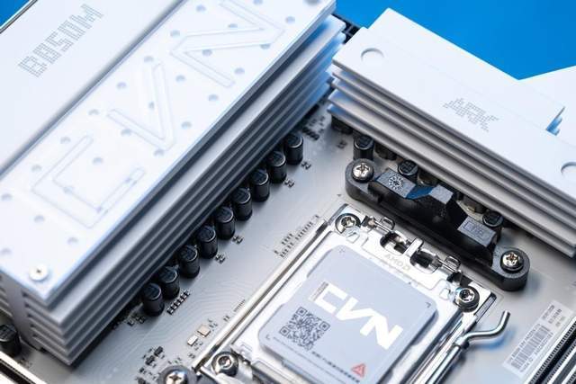 七彩虹CVN B850M ARK FROZEN V14方舟主板測評