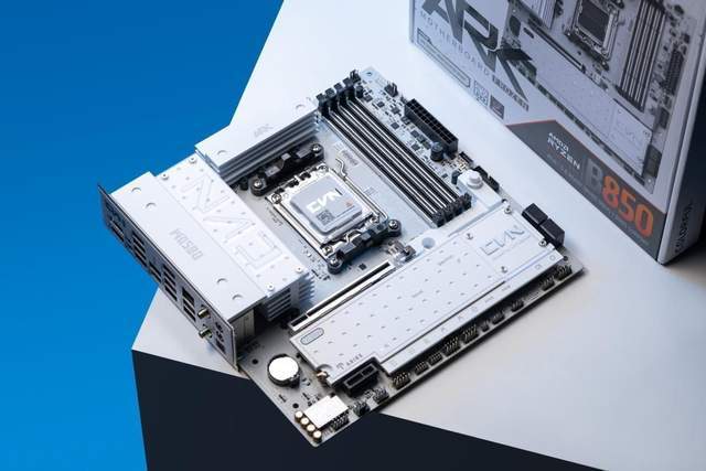 七彩虹CVN B850M ARK FROZEN V14方舟主板測評